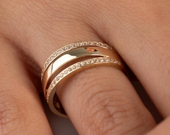 14K Gold Double Band Ring W/ Cz