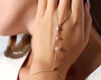 14K Gold  Cz Hand  Link Chain Bracelet