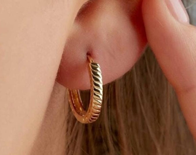 14K Gold Textured Hoop Earrings-