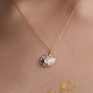 14K Real Gold Seashell Pendant - Minimalist Cz Seashell Necklace with Starfish - Beach jewelry- Birthday Gift - Anniversary Gift