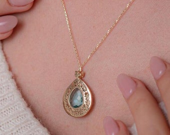 14K Gold quran Pray Necklace