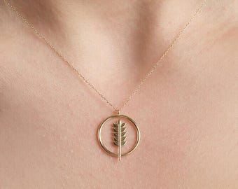 14K Gold Wheat Leaf Circle Charm Necklace