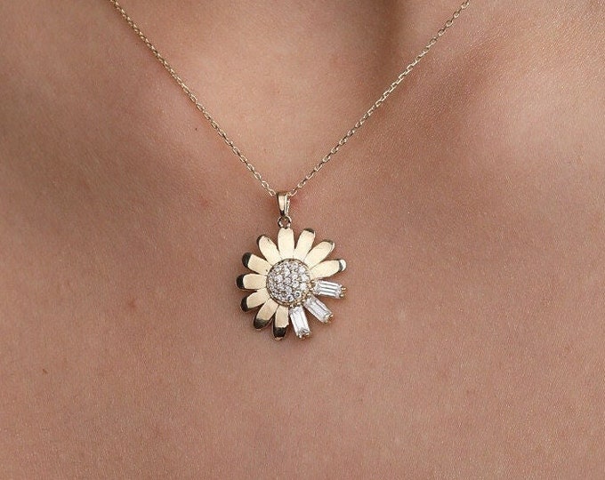 14K Solid Gold Daisy Sunflower Necklace