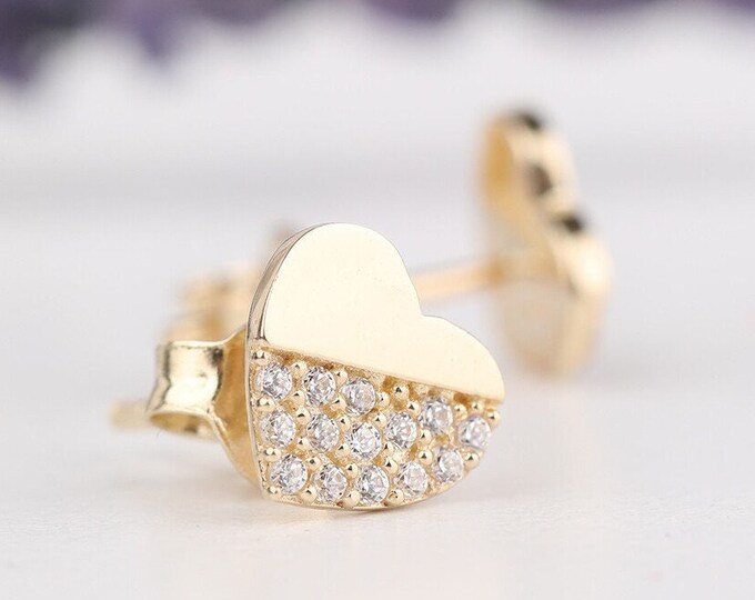14K Gold Cz Pave Heart Stud Earrings