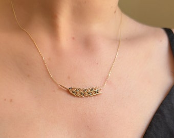 Feather Leaf Sideways Necklace in 14KT