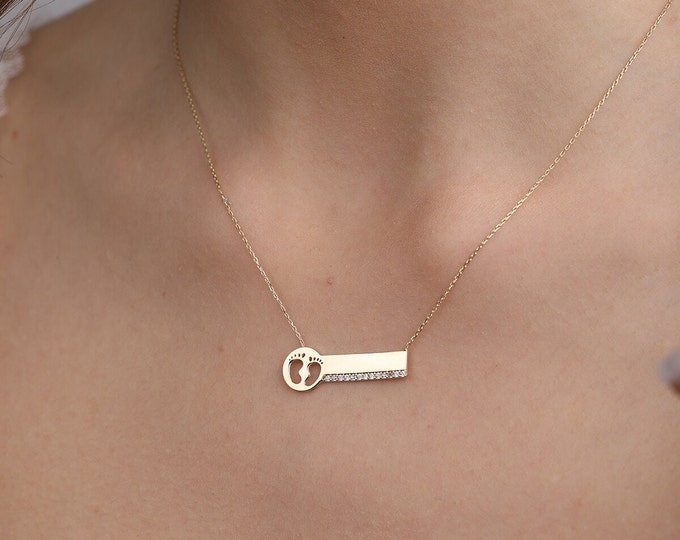 14K Gold Engravable Necklace W/ Baby Feet Bar
