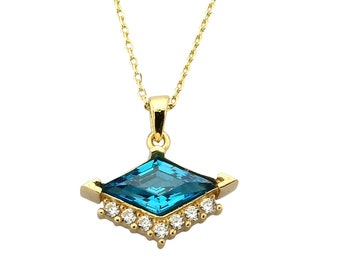 14K Gold Kite Aquamarine W/Cz Necklace