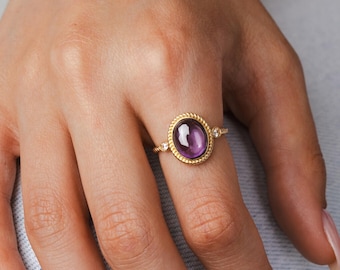 14K Gold Rope Twist Ring with Amethyst Cabochon