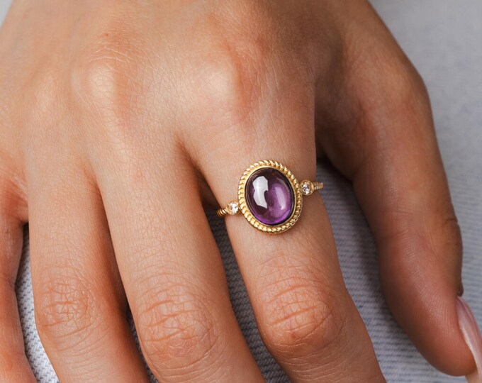14K Gold Rope Twist Ring with Amethyst Cabochon