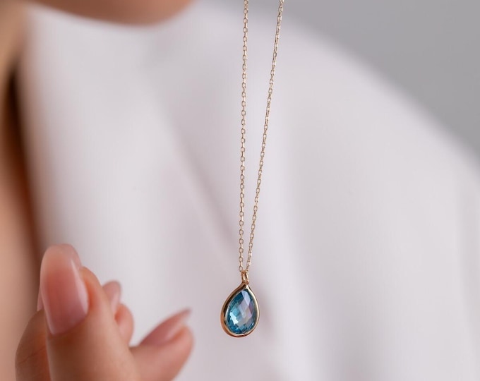 14K Gold Aquamarine Pear Shaped Necklace