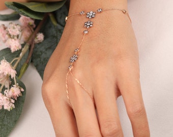 14K Gold Hand Chain Bracelet/ Vintage Flower Link Hand Chain Bracelet / Boho Ring Bracelet/ Rose Gold Finger Ring Bracelet/ Bridal Gift