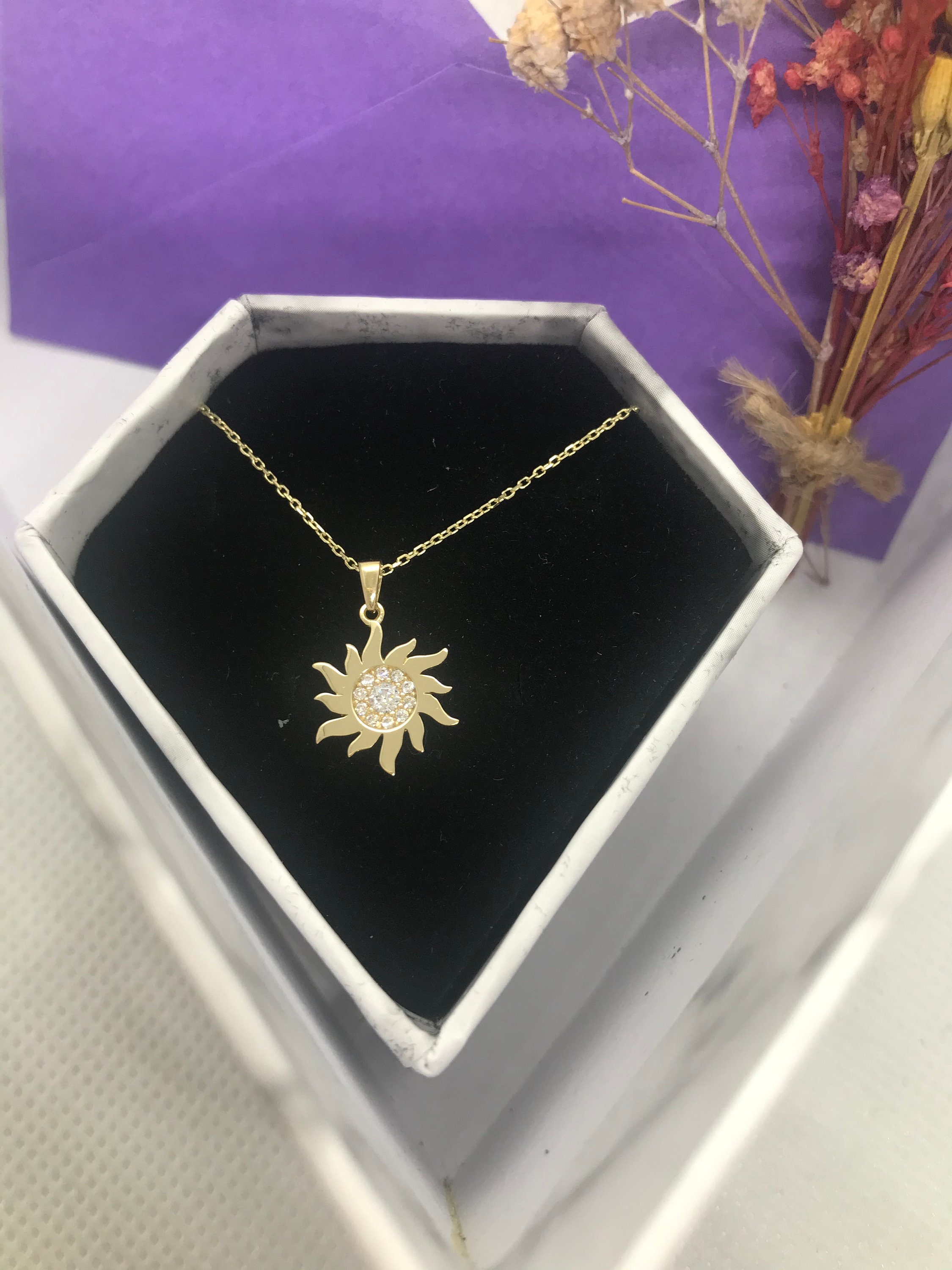 Sunrise Gold Sun Necklace – The Dainty Doe