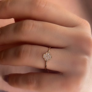 14K Gold Clover Ring/ Minimalist Clover Ring/ Four Leaf Clover Ring/ Clover Lucky Ring/ Flower Ring/Christmas Gift/ Anniversary Ring