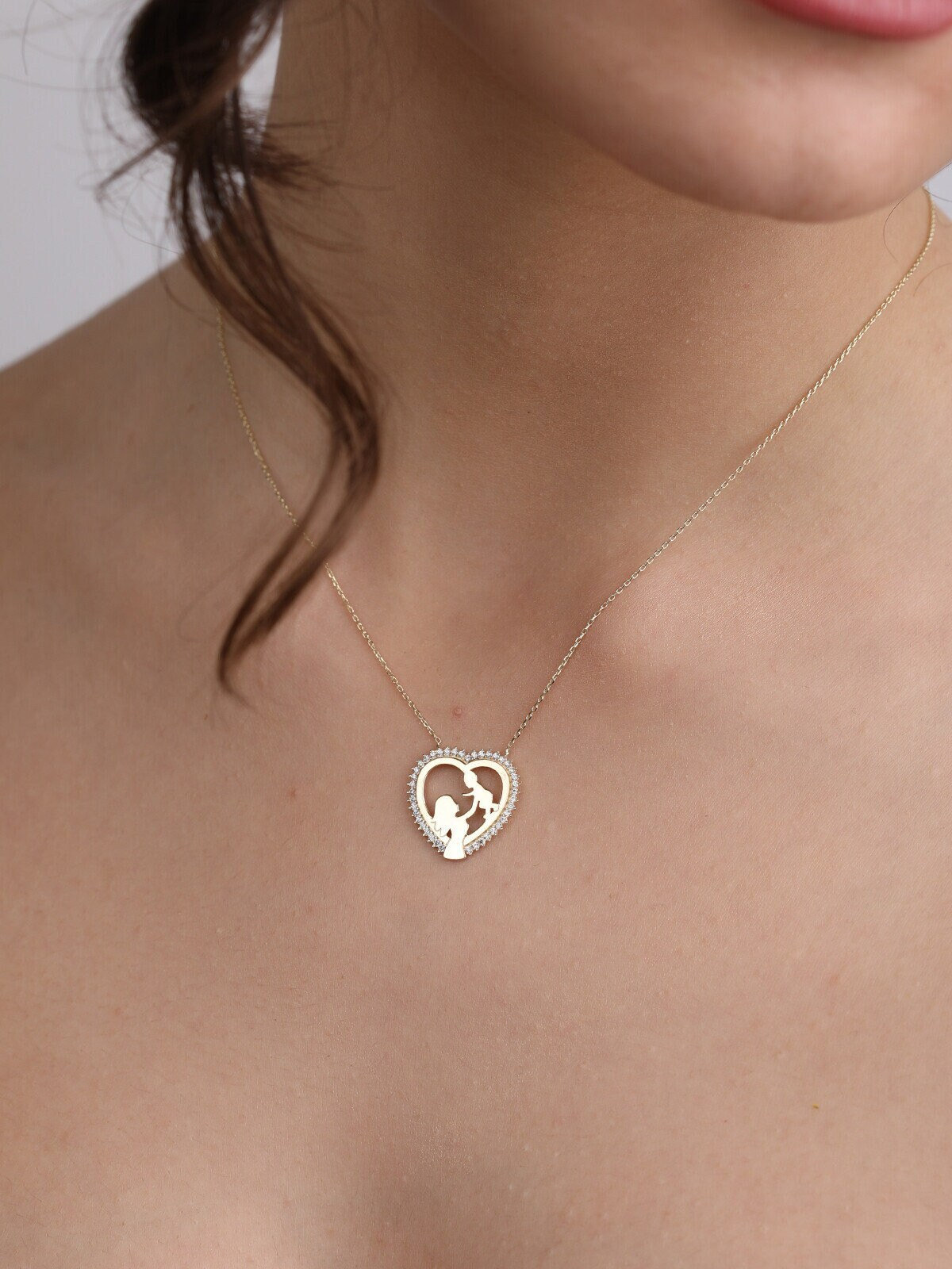 Baby necklace deals for mom