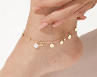 14K Gold Dangle Disc W/ Pearl Clover Anklet- Beach Jewelry- Trendy Summer Anklet- Gift For Bridal - Anniversary Gift - Summer Jewelry