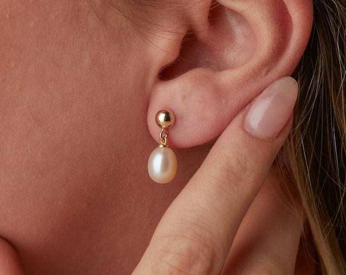 14K Gold Pearl Drop Earrings