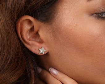 14K Gold Cz Star Stud Earrings