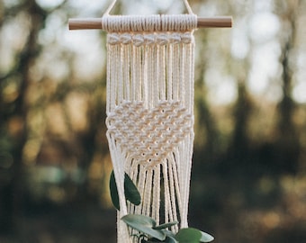 Décoration Coeur, Suspension pour Plantes en Macramé, Cadeau Femme Saint Valentin, Decoration d'Interieur Bohème, Déco Scandinave