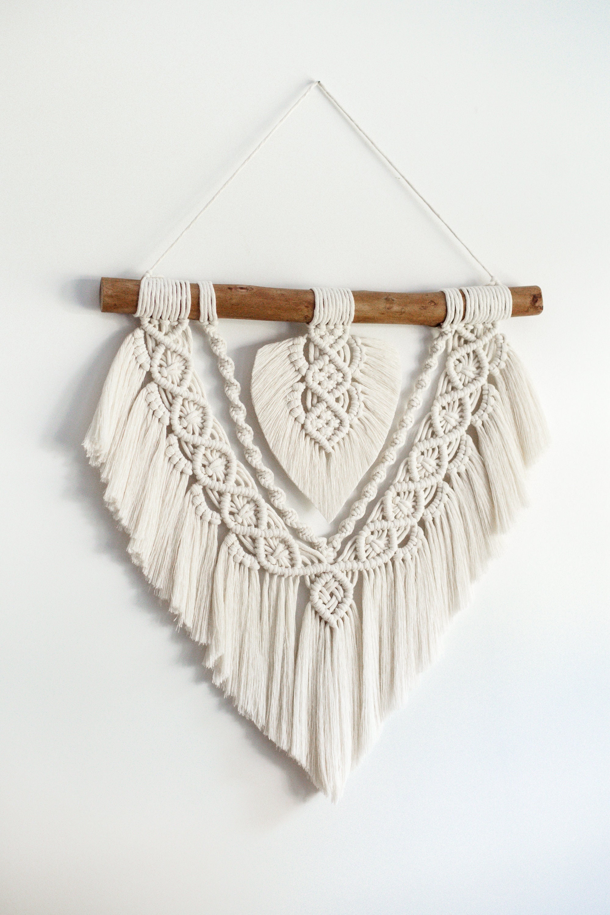 Tenture Murale avec Plume/ Feuille en Macramé - Déco Bohème Décoration d'intérieur Tissage Mural Boh