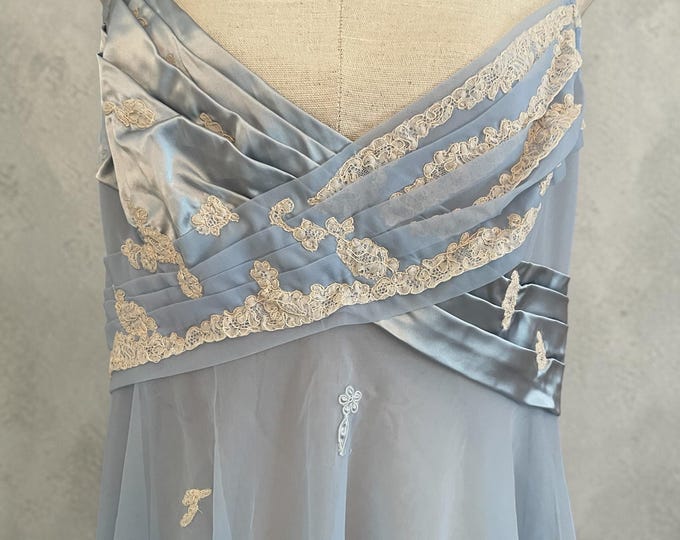 Vintage 1950s Wedgewood Blue Eyeful by the Flaums Double Layer Chiffon Satin Empire Waist Embroidered Nightgown Old Hollywood Dress 36 Bust