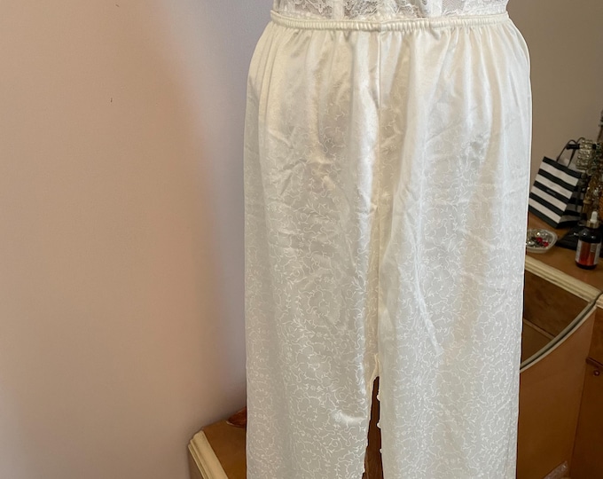 Vintage 80s GIVENCHY Underdressings Signature  Half Slip Size M Cream Lace Trim
