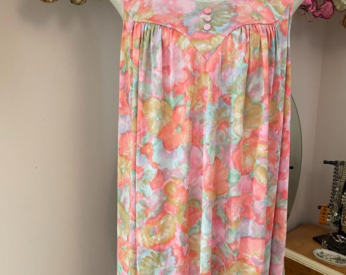 Lovely Lorraine Floral Vintage Shortie Nightgown 1970s Vintage Sleeveless Nylon Gown w Pastel Flower Print Size Medium Pullover Style