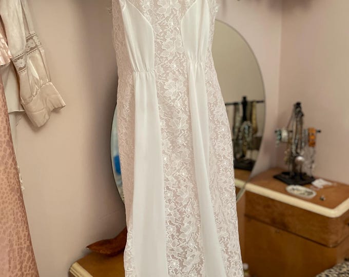 1950s Old Hollywood Sheath Gown: Gotham Gold Stripe Lace, Petal Pink Nylon, Size 36