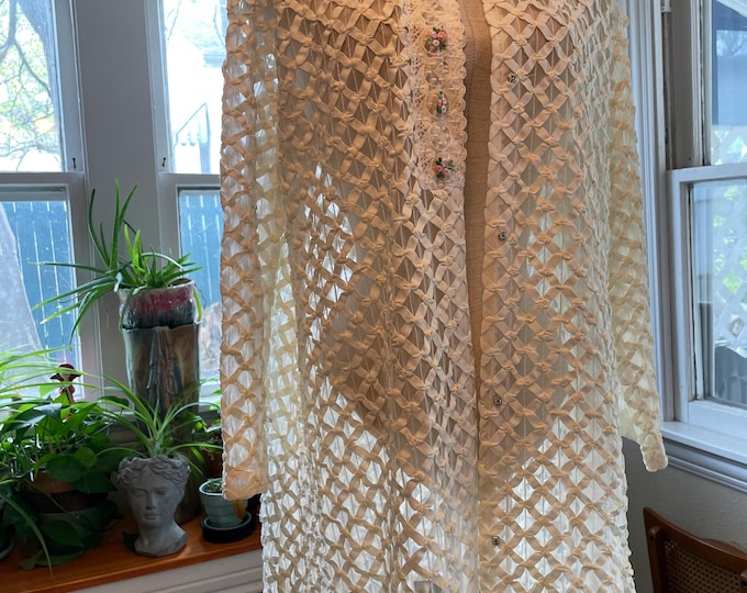 Vtg 60s Eyeful by Flaums Lattice Lace Peignoir Robe Sz S Rosebuds