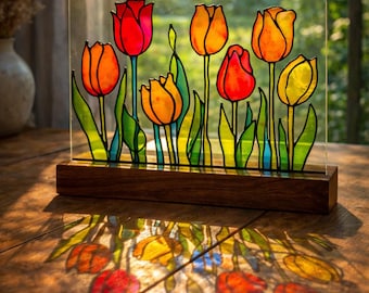 ステンドグラス風チューリップのサンキャッチャー：手描きの花のリース
