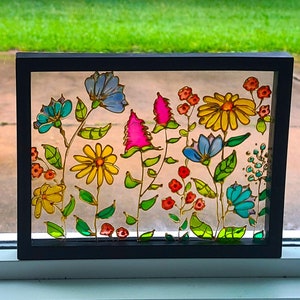 WINDOW SUNCATCHER, Meadow Flowers Glass Suncatcher,  Pink Botanical Home Decor