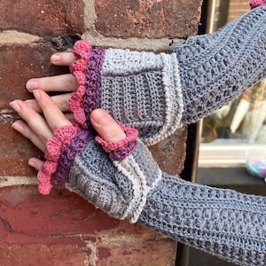 Edith Finch Gloves Crochet Pattern (digital download)