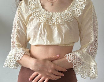 Vintage 80s boho cropped blouse | Retro long sleeved lace blouse | XS-M