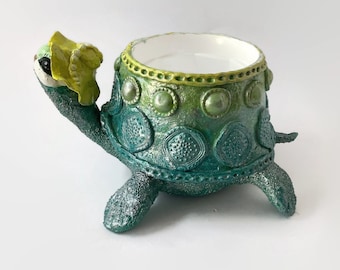 Plantador de cimento de tartaruga fofo exclusivo para ervas ou suculentas feito de materiais reciclados | Vaso de flores decorativo sustentável e ecológico