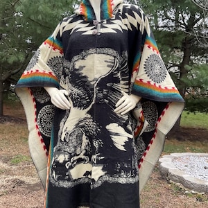 Poncho fait main en laine d'alpaga : motif aigle, géométrique, cape unisexe