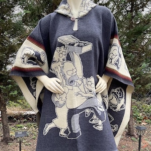 Poncho de alpaca feito à mão: capa com estampa dos Simpsons