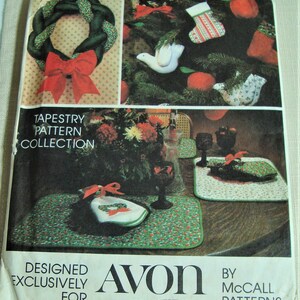 Avon Creative Needlepoint Piglets and Posies Pig Crewel Embroidery Kit Wool
