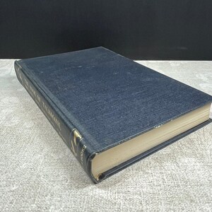 1972, O Livro dos Talismãs, Amuletos e Gemas Zodiacais por William Thomas Pavitt imagem 2