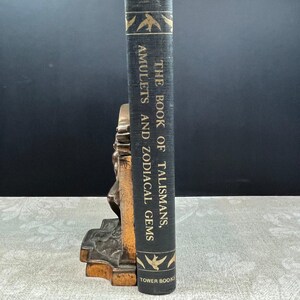 1972, O Livro dos Talismãs, Amuletos e Gemas Zodiacais por William Thomas Pavitt imagem 7