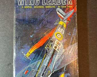 1964 Wing Leader. Graficzna, wciągająca narracja J. E. Johnsona. Książka w miękkiej oprawie, wydawnictwo Ballantine Books