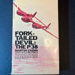 1971 El diablo de cola bifurcada: El P38 de Martin Caidin, edición de bolsillo, 1.ª edición, Ballantine Books
