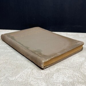 Front cover of Bachelor Buttons