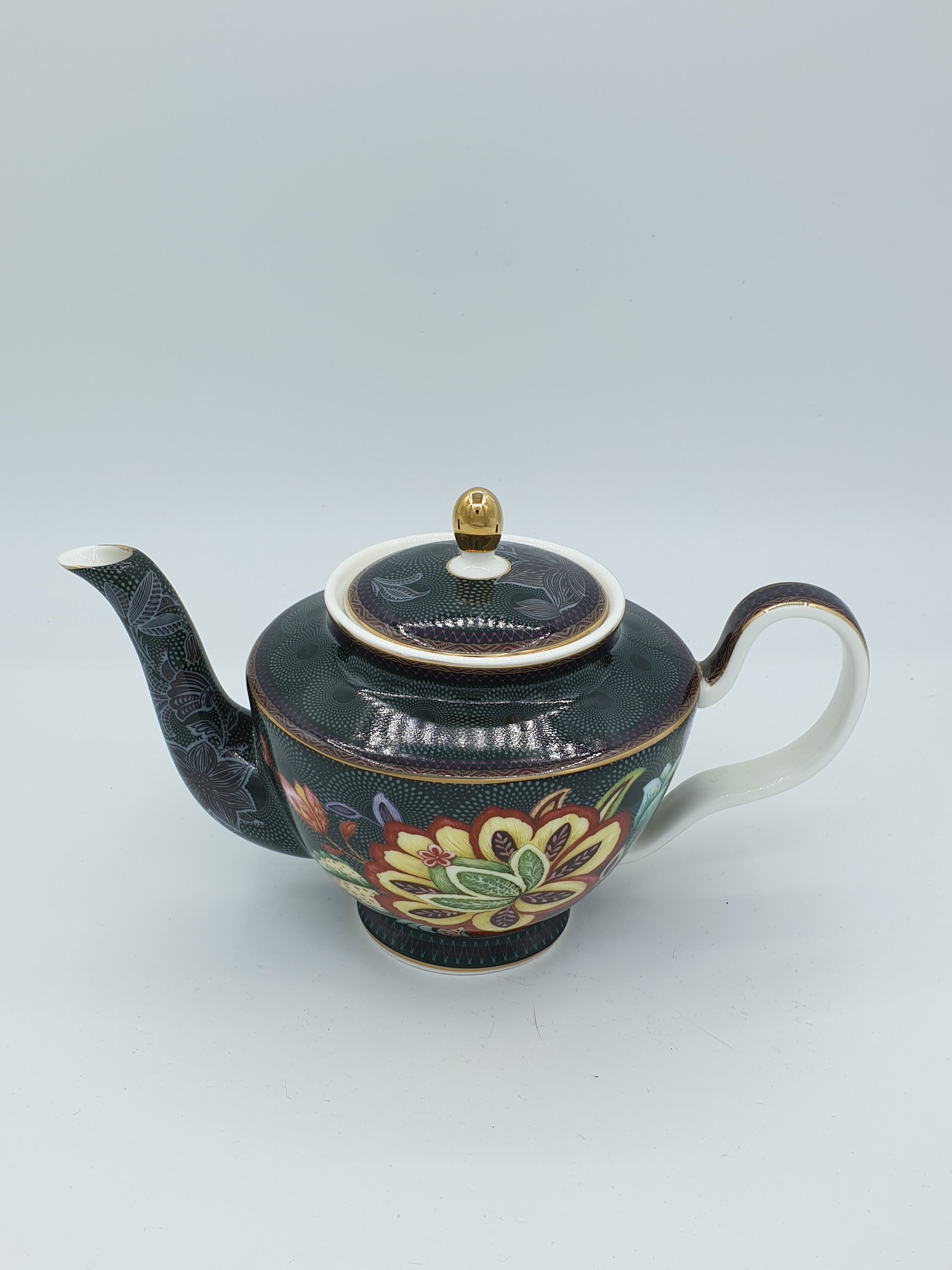 STYLISH TEAPOT, Design and Handmade Teapot, Stylish Pattern With