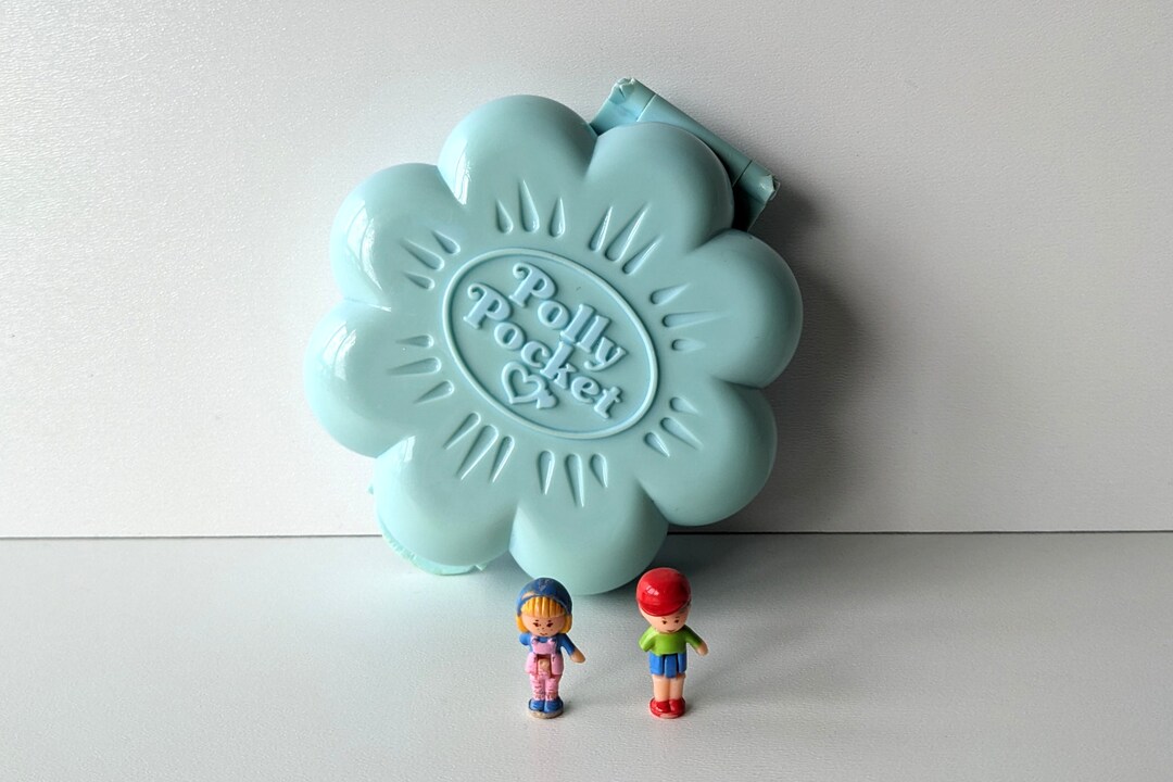 POLLY POCKET DRESSING room - 1991 - Bluebird Toys -Bague / ring case