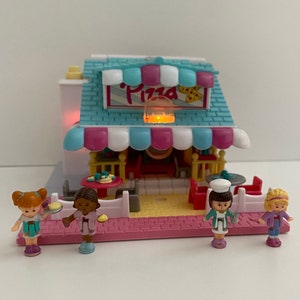 Vintage Polly Pocket: Pizzeria Pollyville Bluebird Toys 1993 complete image 8