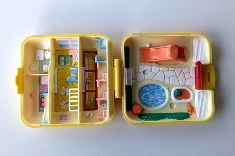 Vintage Polly Pocket: Midges Play School / Midges Nursery School Playset Yellow case version. Bluebird Toys 1989 complete image 8