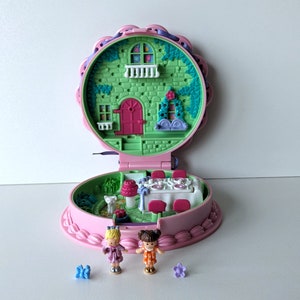 Vintage Polly Pocket: Birthday Surprise Pollys Birthday Cake Classic Collection Bluebird Toys 1994 image 1
