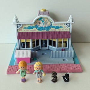 Vintage Polly Pocket: Pet Shop Pollyville Bluebird Toys 1993