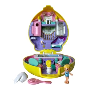 Vintage Polly Pocket: Stylin' Salon - Happenin' Hair Bluebird Toys 1995