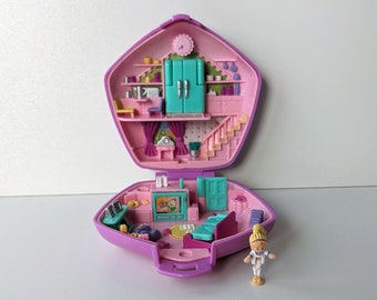 Vintage Polly Pocket: Slumber Party Fun - Polly's Video Party - Bluebird Toys 1994