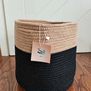 Cesta de cuerda de algodón, cesta de mimbre de almacenamiento de macetas, cuerda tejida escandinava color negro y beige decoración interior Boho macetas para plantas